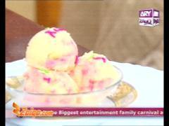 Strawberry Cheese Cake Ice Cream by Chef Meadha Rahat | Zaiqa