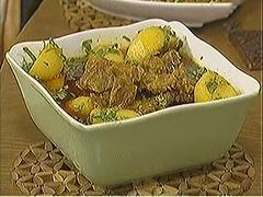 Aloo Gosht | Zaiqa