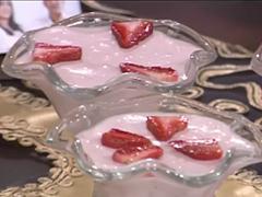 Strawberry Mousse Recipe | Zaiqa