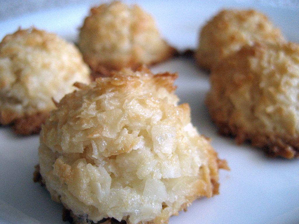 Coconut Macaroons Recipe | Zaiqa