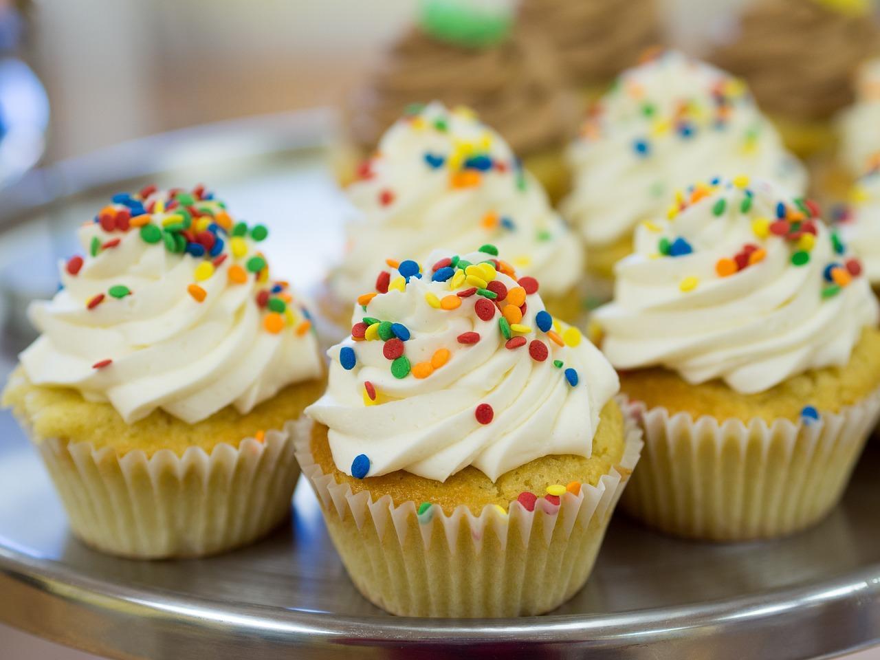 Vanilla Cupcakes Recipe | Zaiqa