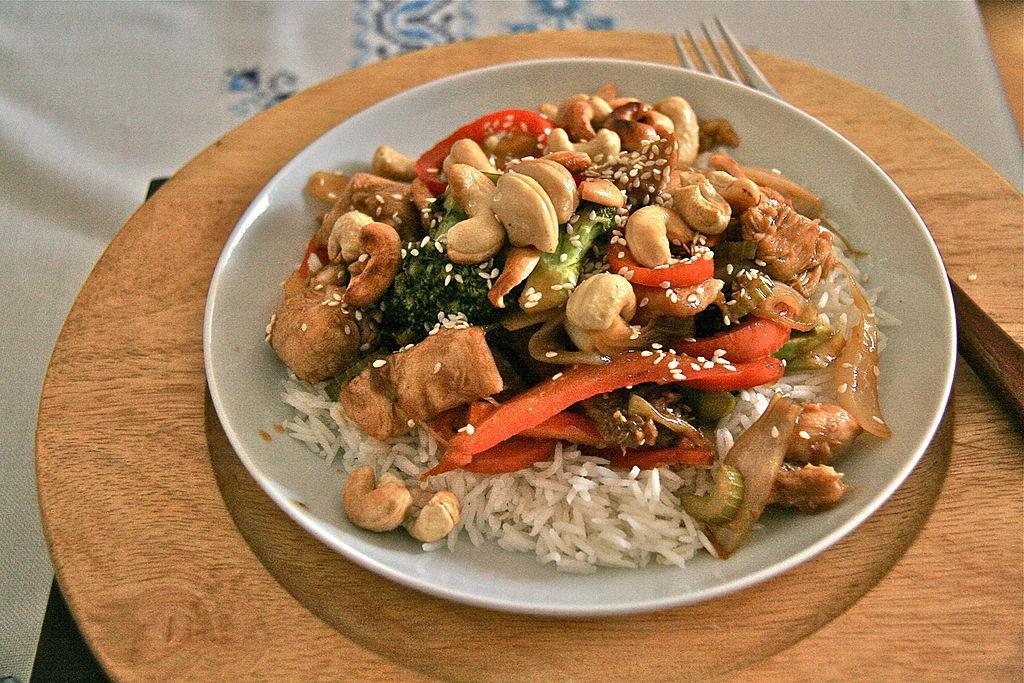 Cashew Chicken Recipe | Zaiqa