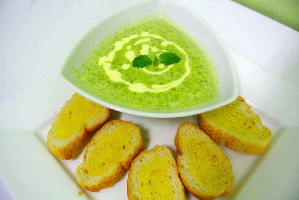 Cream of Spinach Soup Recipe | Zaiqa